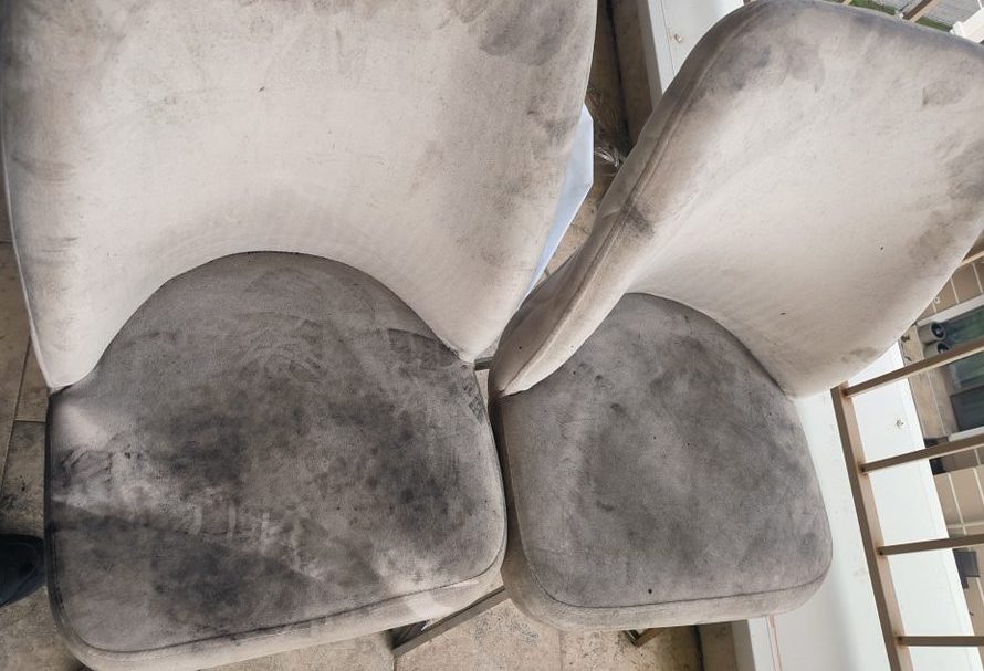 inainte de curățarea scaunelor